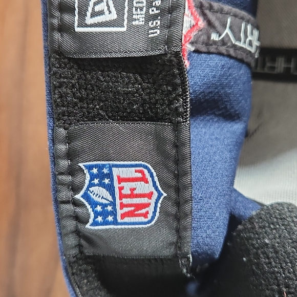 New Era, Sz Med/ Large, Patriots Hat w Red & White Stripes - Picture 4 of 8